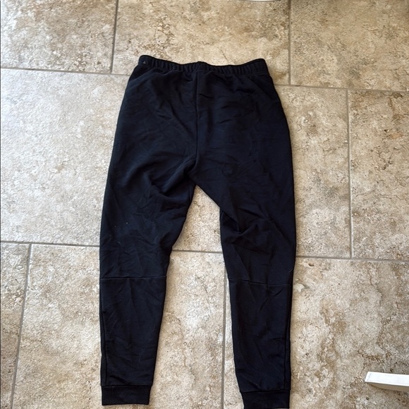 Nike Black Joggers with Tapered Fit and Elastic Waistband - Picture 4 of 4